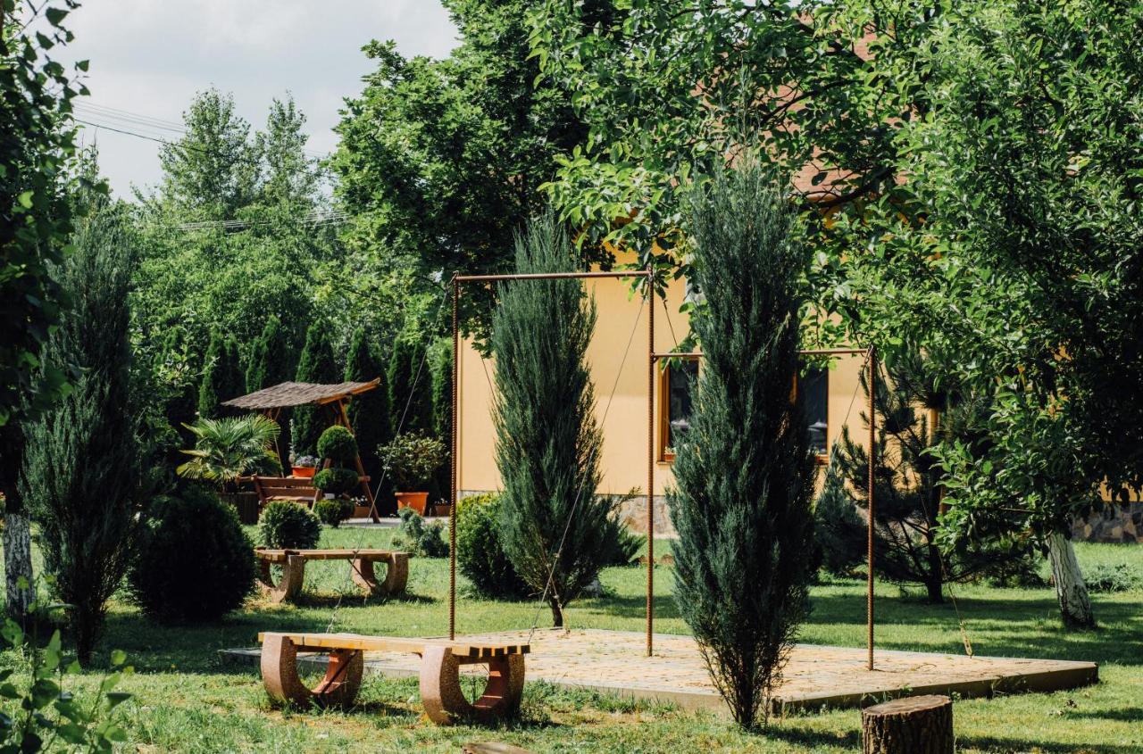 Sunrise Boutique Hotel Berehowe Exterior foto